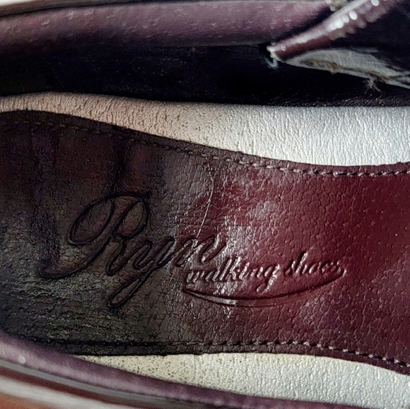 RYN Womens Size 7.5 Burgundy Wine Patent Leather Mary Jane Rocking Shoes - Picture 4 of 7